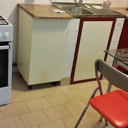 Vila Miruna בית הארחה *