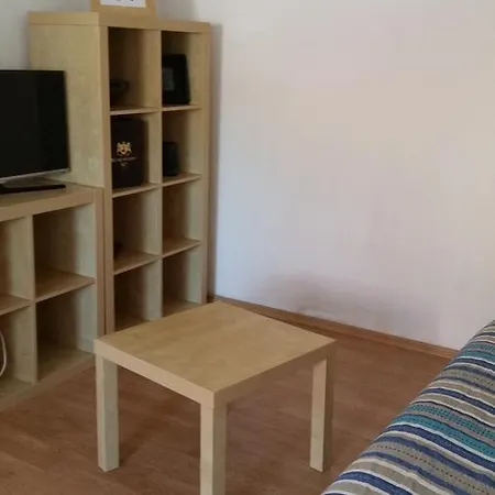 Vila Miruna בית הארחה *